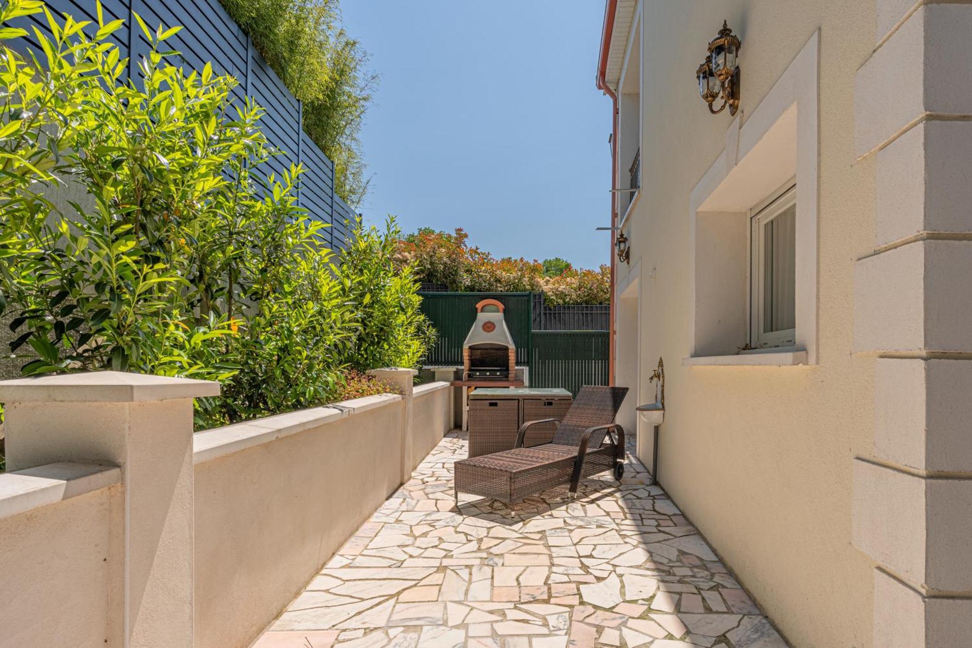 Villa Angelina Montévrain Esterno foto